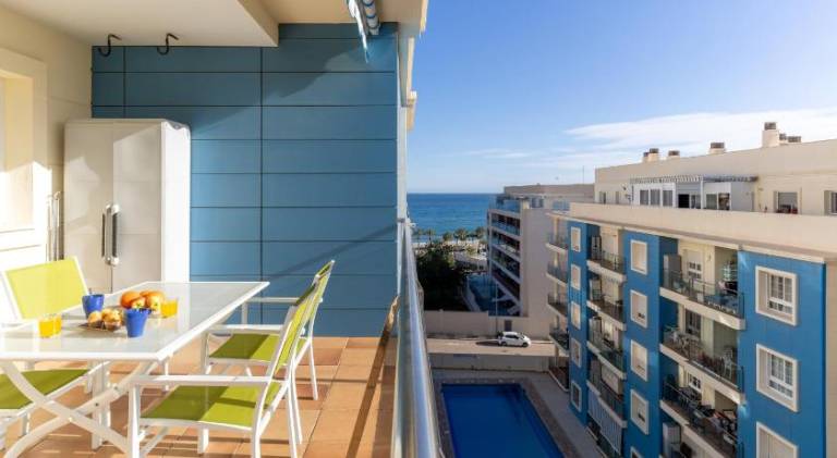 Holiday apartment with terrace & private pool — photo 3