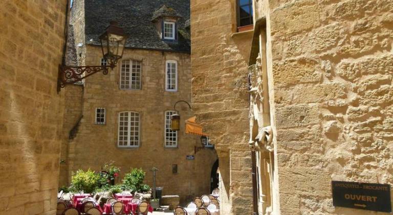 Rental apartment with 1 room for 3 persons in Sarlat-la-Canéda