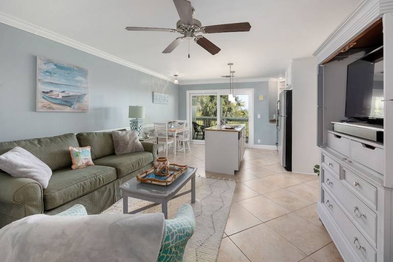 Condo Sea Island