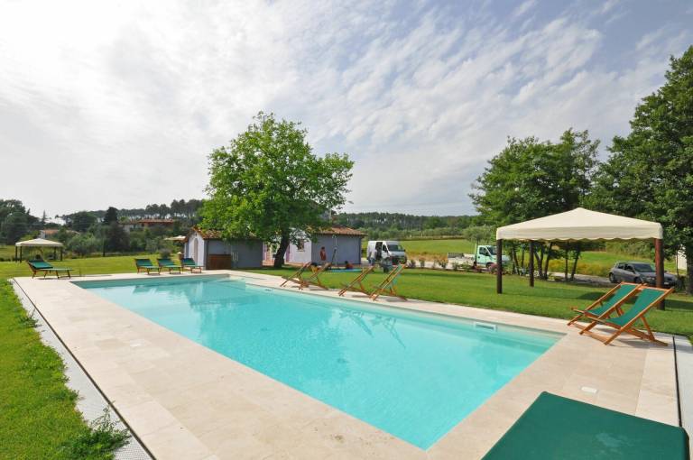Villa with private pool, grill & garden in Montecarlo