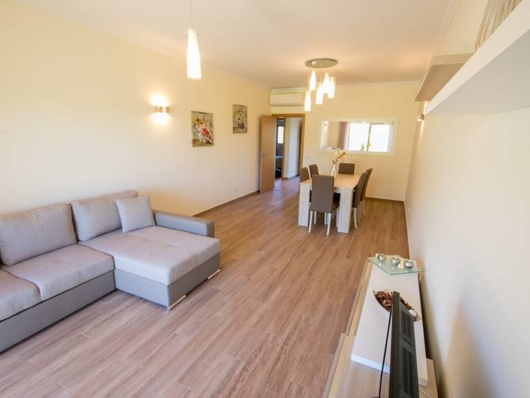 Rental apartment with pool, grill & garden — photo 5