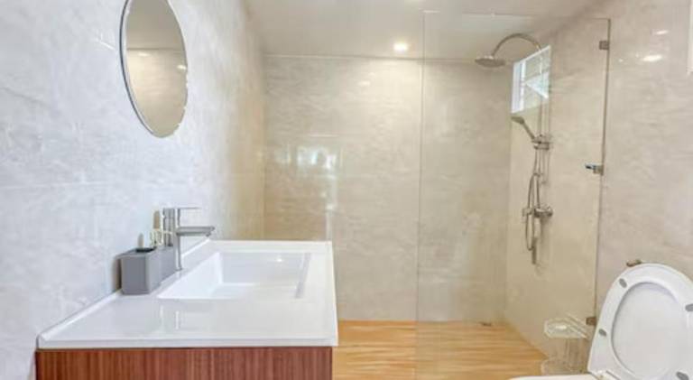 Villa with pool — photo 2