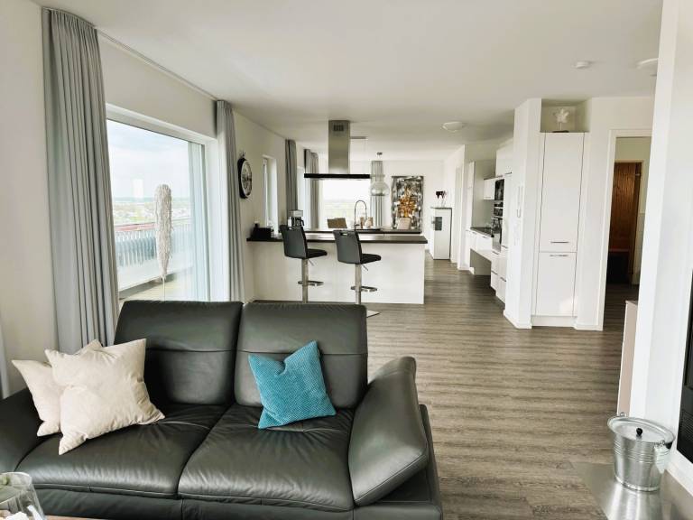Exklusive, hochwertige Ferienwohnung, Sauna, großer Balkon, Meerblick, strandnah — photo 4