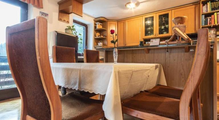 Pleasant rental apartment with BBQ, yard & patio | Suitable for remote work | Pets allowed — photo 3