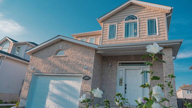 House  Cataraqui North