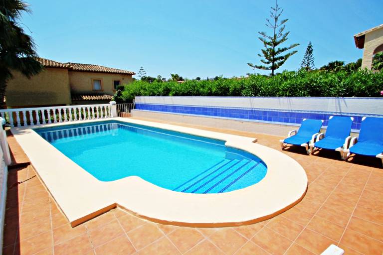 Fully equipped villa with garden, private pool & grill | City view | Next to the beach | Good for workation | Pets allowed — photo 2