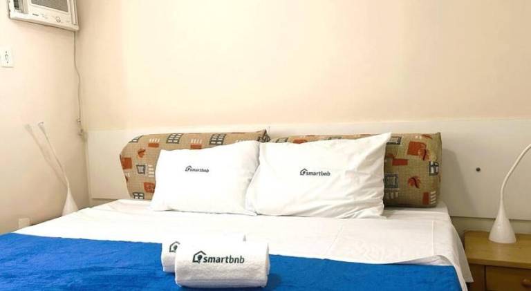 Apartamento Completo no Posto 6 in Leme
