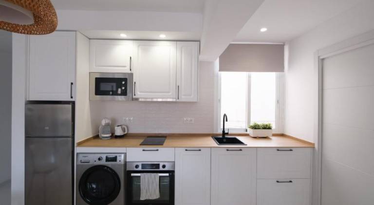 Charming apartment | Close to Alcazaba of Málaga | Perfect for remote work | Pet-friendly — photo 3