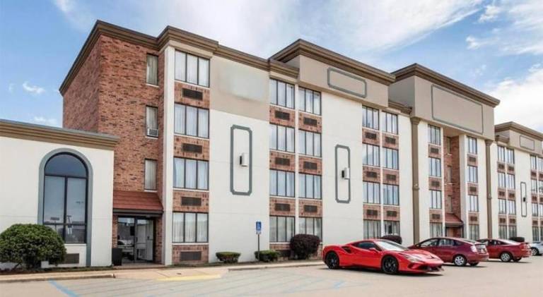 Days Inn & Suites by Wyndham Festus in Festus, MO