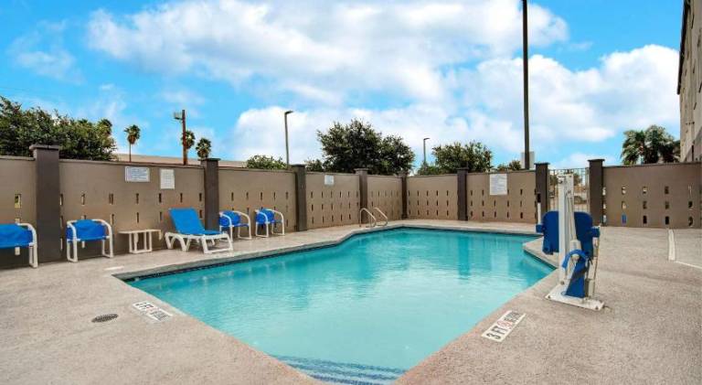 Motel 6 Pharr, TX — photo 4