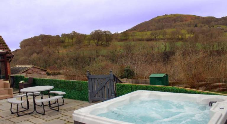 Vacation home with 7 rooms for 18 persons in Llangollen