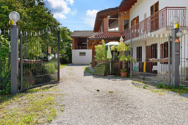 Villa  Farigliano