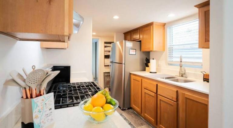 Charming vacation home | Pet-friendly — photo 3