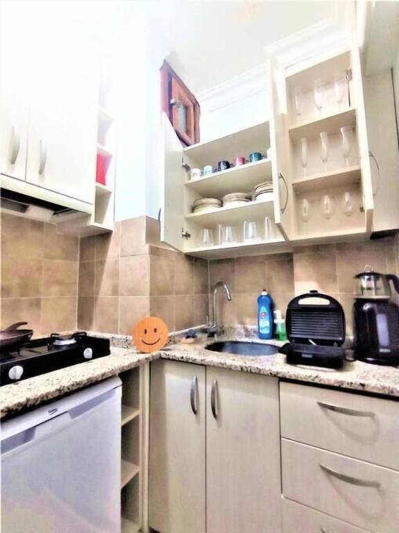 Lägenhet Kadıköy