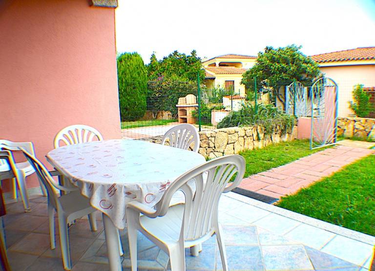 Family-friendly nice rental apartment with yard & terrace | Garden view | Pets allowed — photo 4