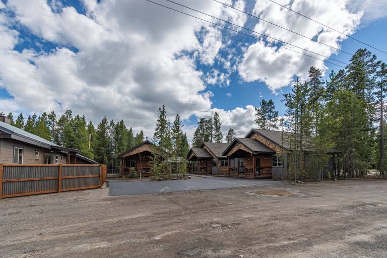 Cabin West Yellowstone