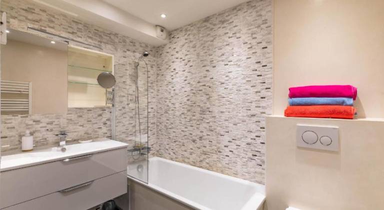 Fully equipped pleasant holiday apartment with terrace & private pool | Pets allowed — photo 5