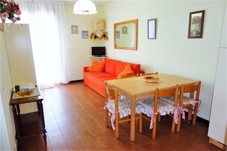 Rental apartment with yard, pool & terrace — photo 2