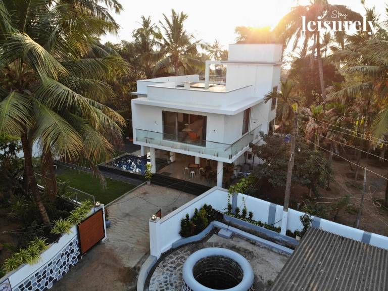 Bungalow  Kashid Beach
