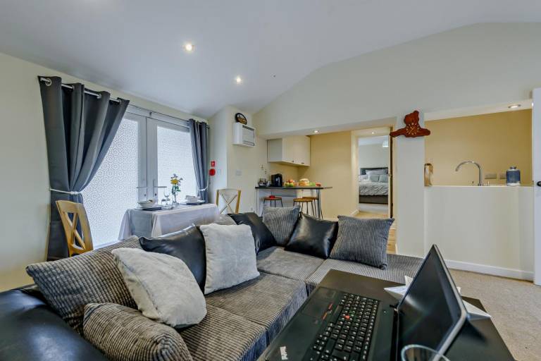 Wonderful rental apartment with garden, barbecue & hot tub | Pets allowed — photo 3