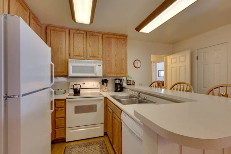 Children-friendly beautiful condo with private pool | Close to the ski | Pet-friendly — photo 4