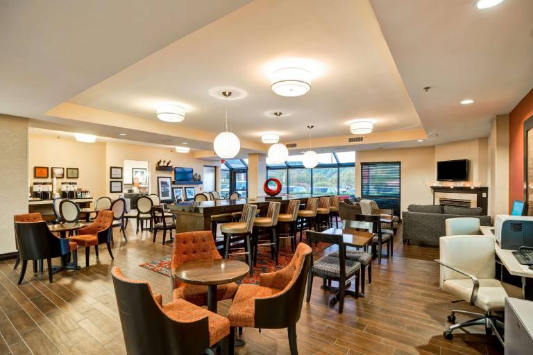 Hampton Inn Scranton at Montage Mountain — photo 4