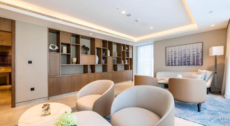 Child-friendly apartment with garden, pool & jacuzzi | Next to Burj Khalifa | Pet-friendly — photo 3