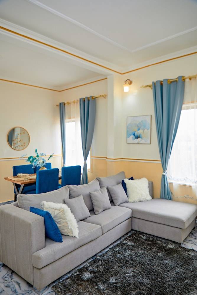 Appartement Djoungolo I
