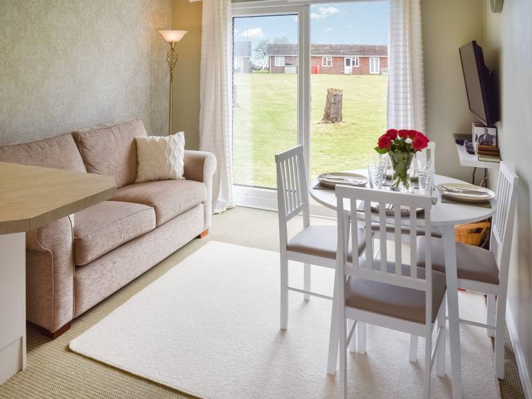 Cottage with 2 rooms for 4 persons — photo 3