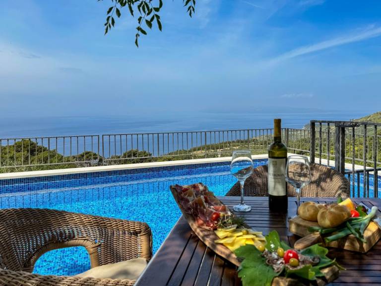 House with private pool, barbecue & terrace | Pet-friendly — photo 5