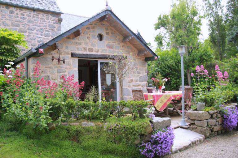 Wonderful gite with patio, BBQ & garden | Pet-friendly — photo 2