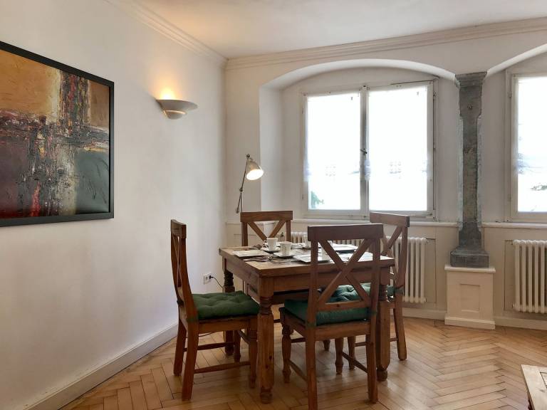 Ferienwohnung Am Stadtpark - Charmant, seenah, zentral in historischem Gebäude — photo 4