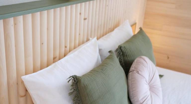 Vacation home with patio, barbeque & yard in Balaruc-les-Bains