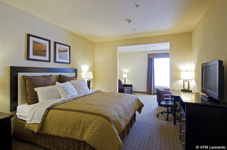 Express inn & suites — photo 2