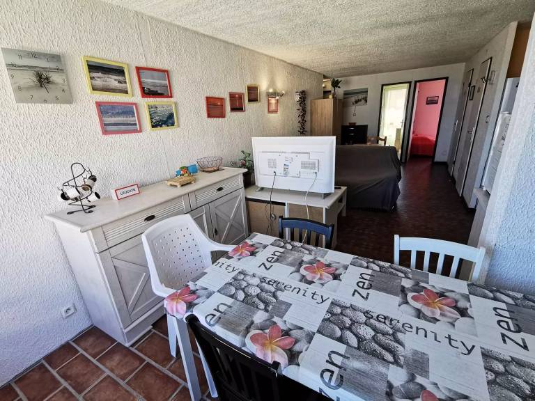 Holiday apartment with terrace — photo 4