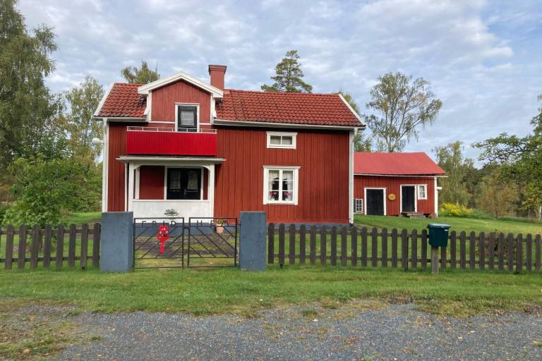 Vacation home with garden — photo 4