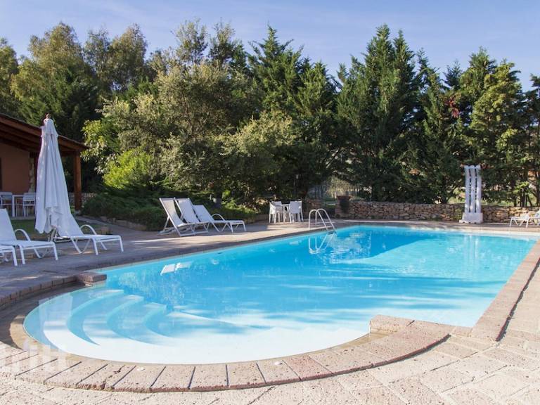 Fully equipped lovely vacation home with barbecue, patio & garden | Pet-friendly in Alghero