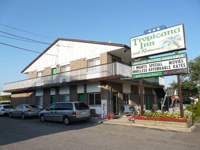 Tropicana Inn — photo 4