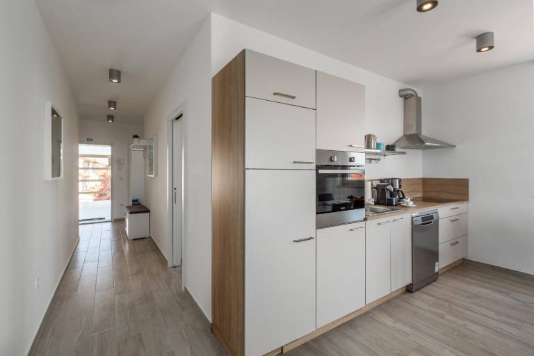 Charming rental apartment with patio | Pets are welcome — photo 3
