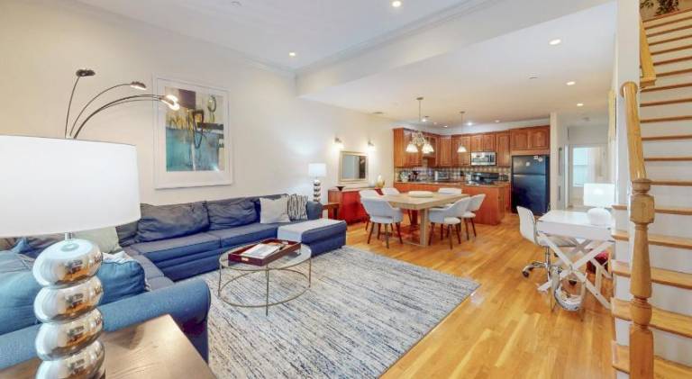 Fully equipped house with patio | Suitable for remote work | Pet-friendly in Cambridge, MA