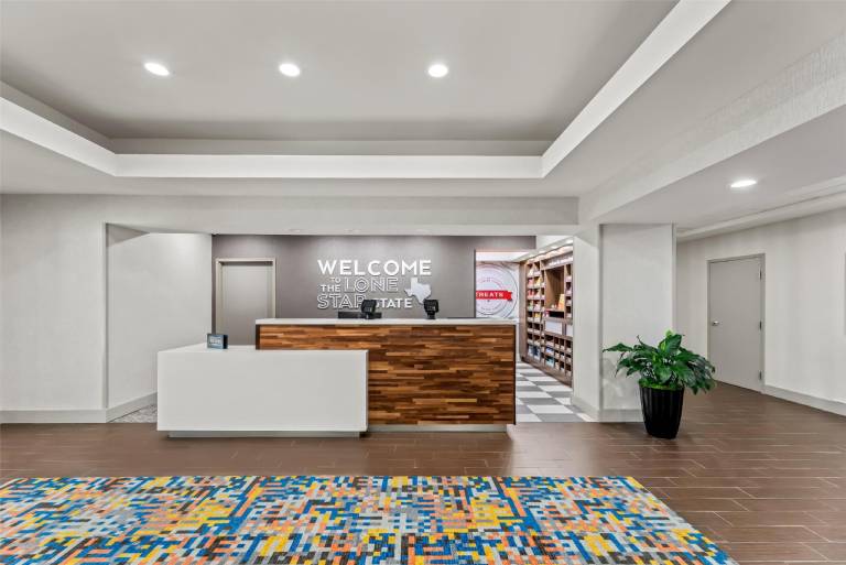 Hampton Inn & Suites Corpus Christi I-37 - Navigation Blvd. — photo 5
