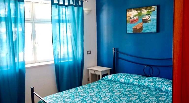 Rental apartment with yard & terrace in Ricadi