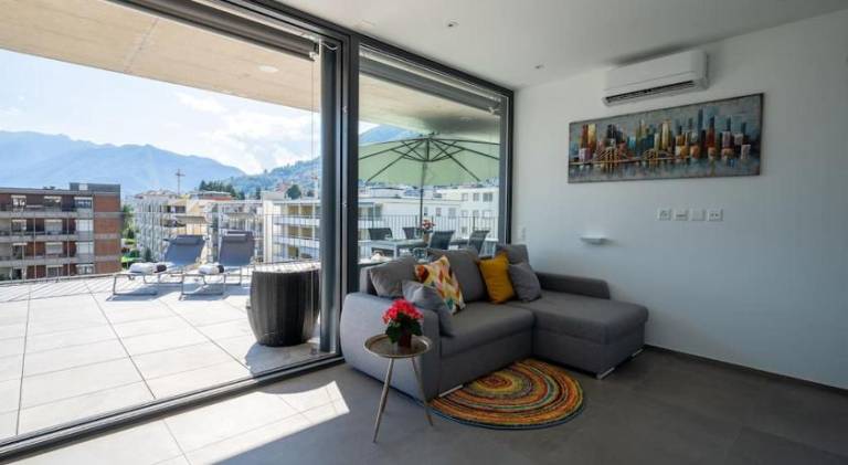 Fully equipped apartment with private pool, jacuzzi & patio | Pets are welcome — photo 3