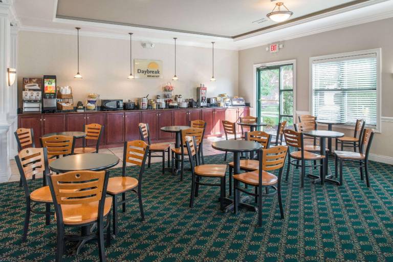 Days Inn by Wyndham Paducah I-24 Exit 4 — photo 3