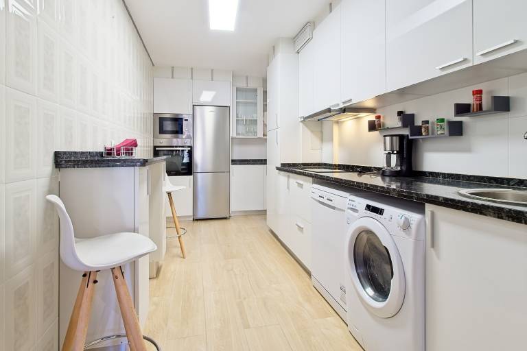 House with garden, patio & fast internet | City view | Suitable for remote work — photo 3