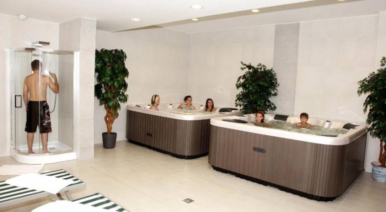 Ezusthid Hotel — photo 3
