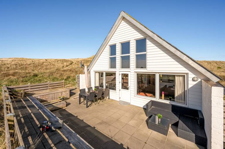 Fully equipped house with terrace | Close to the beach | Dogs allowed in Harboore