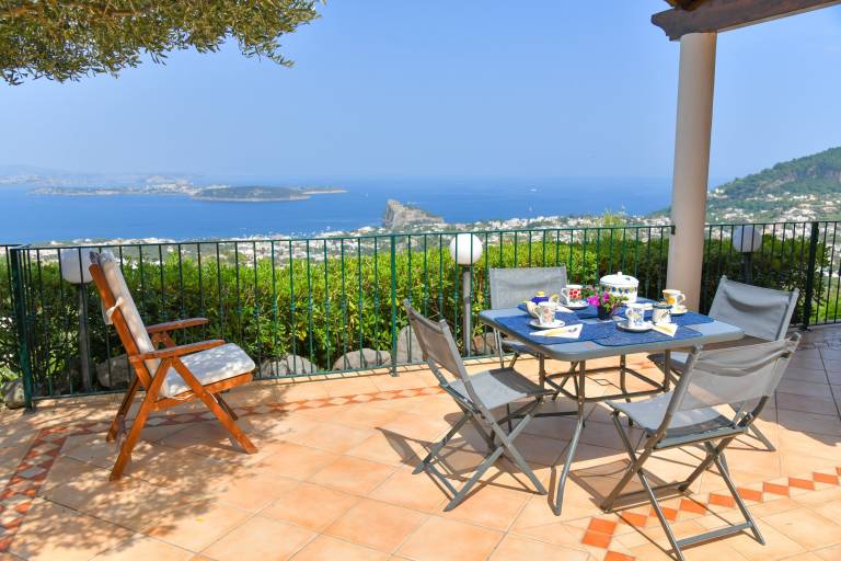 Villa 'Bianca -Un Angolo Di Paradiso' with Sea View, Wi-Fi and Air Conditioning — photo 2