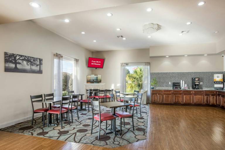 Red Roof Inn Savannah - Richmond Hill / I-95 — photo 5