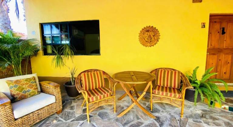 Iguana Inn — photo 2